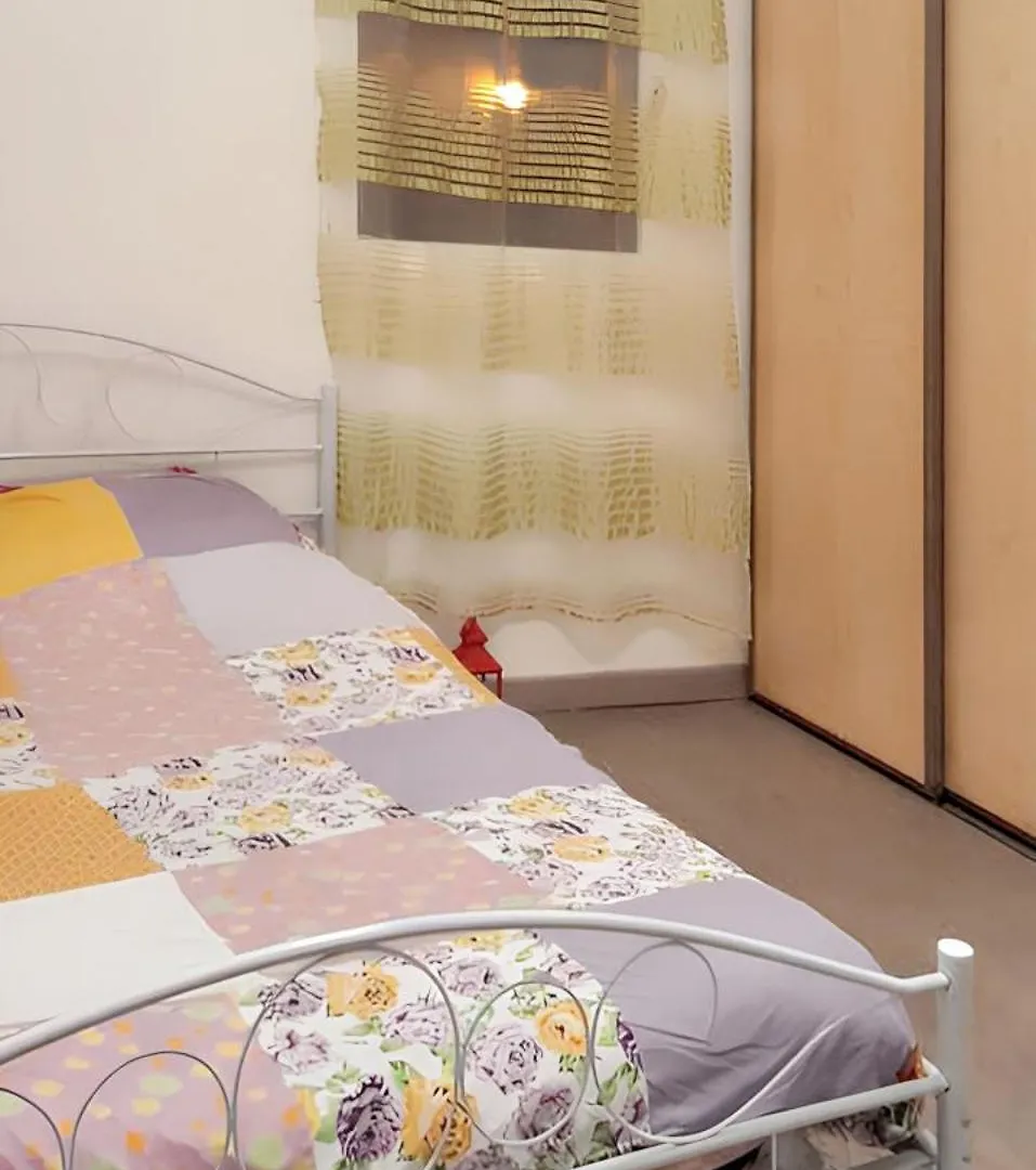 Appartement Lumineux Dans Le Centre De Digne-Les-Bains Avec Balcon. 0*,